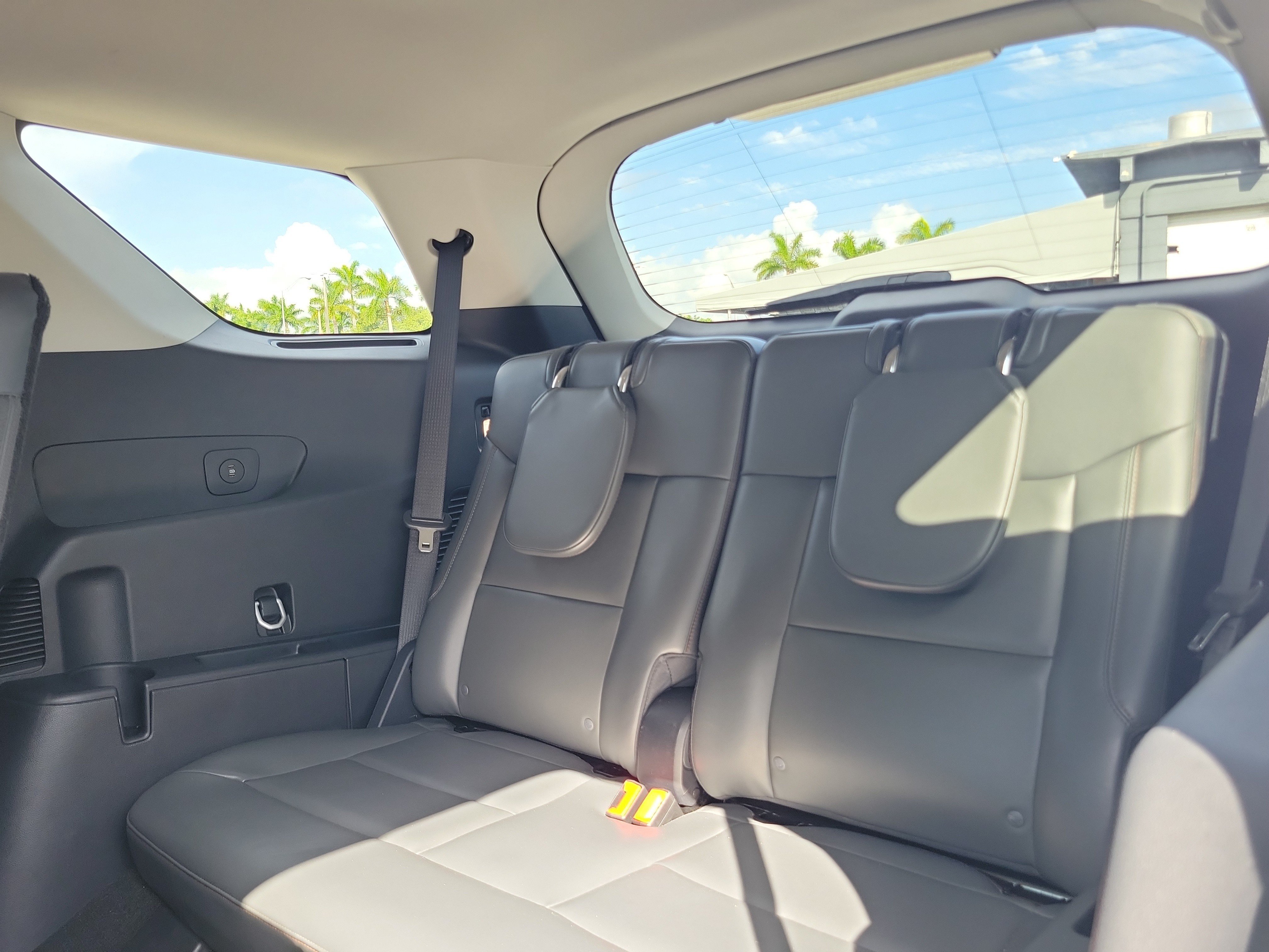 Certified 2025 Ford Explorer Active w/ Active Comfort Package RWD image 14