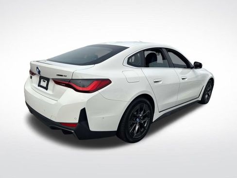 Used 2024 BMW i4 xDrive40i image 9