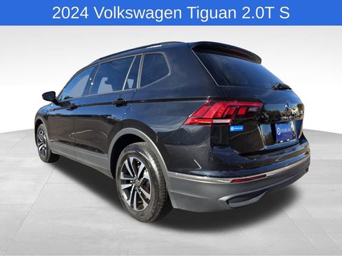 Used 2024 Volkswagen Tiguan S image 6