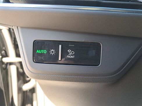 Certified 2025 Audi RS e-tron GT performance w/ 21" Wheel Package image 29