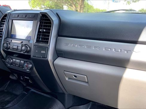 Used 2020 Ford F250 XLT w/ XLT Premium Package AWD/4WD image 19