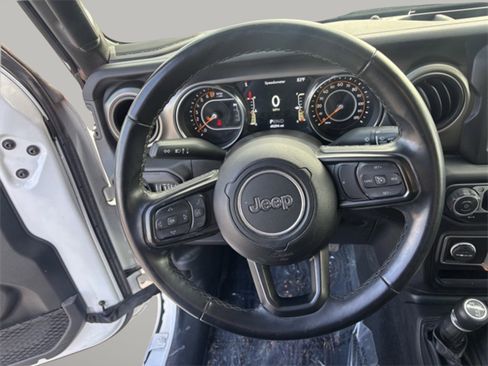 Used 2021 Jeep Gladiator Sport image 12