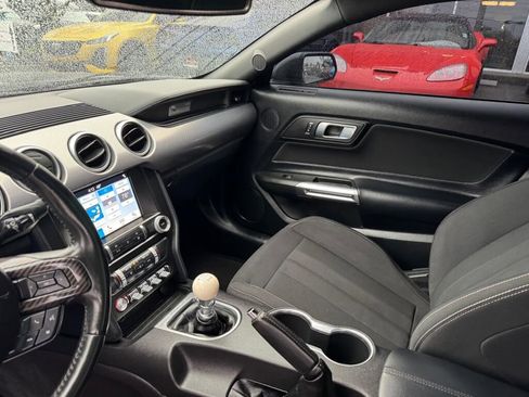 Used 2019 Ford Mustang GT w/ Equipment Group 301A image 10