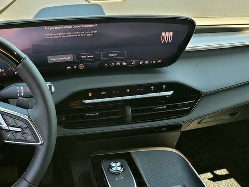 New 2026 Buick Enclave Avenir w/ Super Cruise Package AWD/4WD image 13