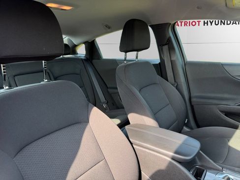 Used 2016 Chevrolet Malibu LT FWD image 12