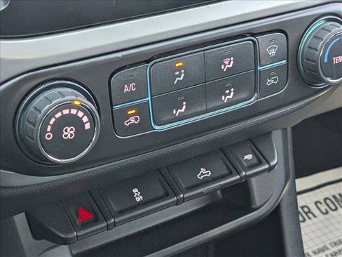 Used 2018 Chevrolet Colorado LT image 13