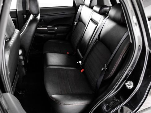 Used 2024 Mitsubishi Outlander Sport AWD image 39