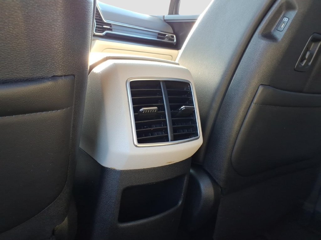Used 2024 Kia Sportage EX FWD image 19