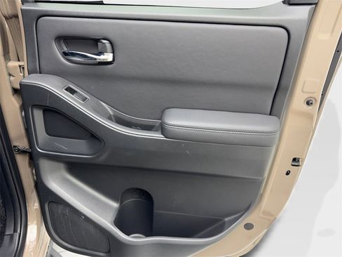 Used 2022 Nissan Frontier Pro-X w/ Pro-X Premium Package image 43