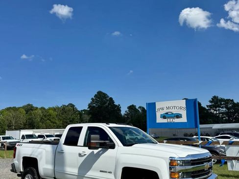 Used 2019 Chevrolet Silverado 2500 LT w/ Z71 Package, Off-Road AWD/4WD image 1