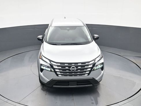 Used 2025 Nissan Rogue S FWD image 24