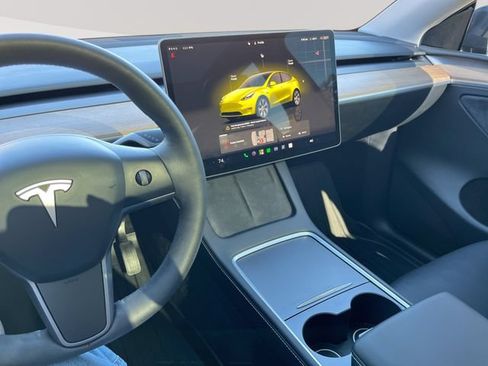 Used 2023 Tesla Model Y Long Range AWD/4WD image 22