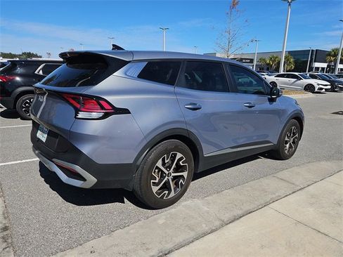 Certified 2024 Kia Sportage EX image 4