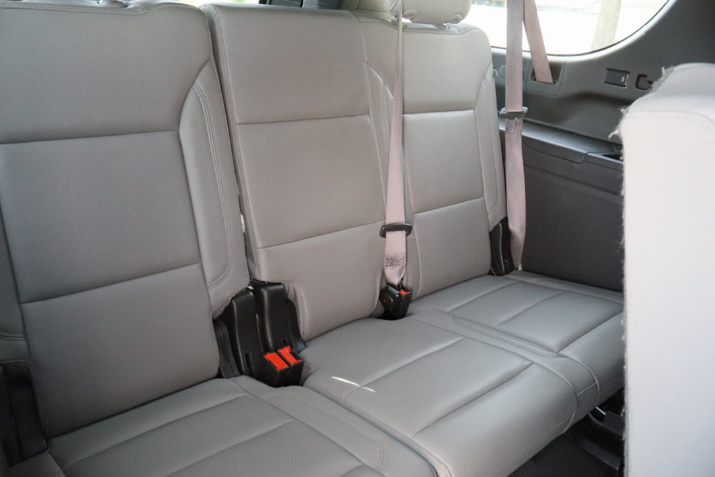 Certified 2024 Chevrolet Suburban LT RWD image 28