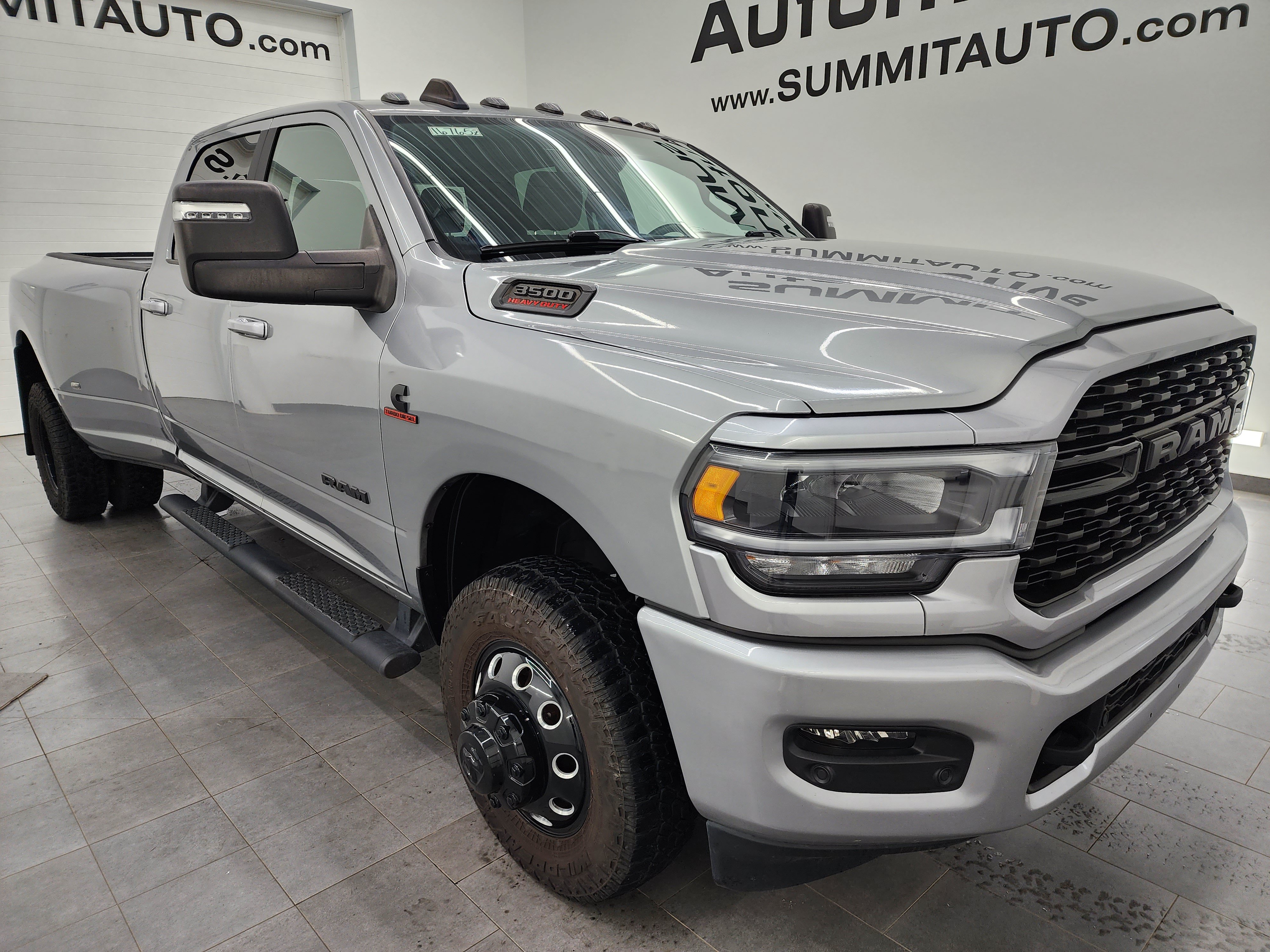 Used 2024 RAM 3500 Big Horn w/ Night Edition AWD/4WD image 2