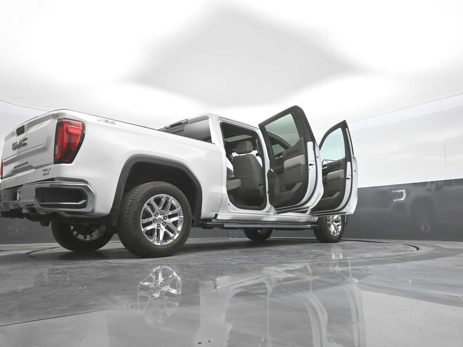 Used 2021 GMC Sierra 1500 SLT w/ SLT Premium Plus Package AWD/4WD image 57