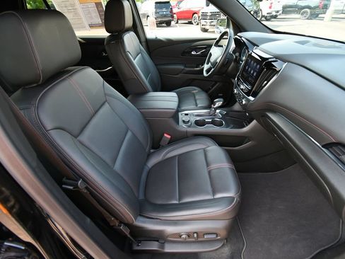 Used 2024 Chevrolet Traverse RS AWD/4WD image 21
