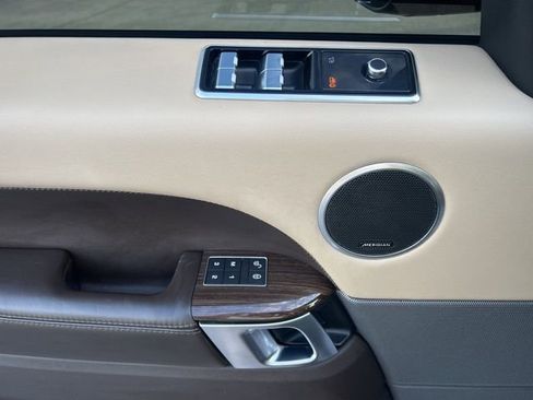 Used 2018 Land Rover Range Rover Sport HSE image 17