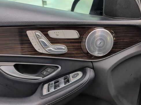 Used 2018 Mercedes-Benz C 300 4MATIC Sedan w/ Premium Package image 15