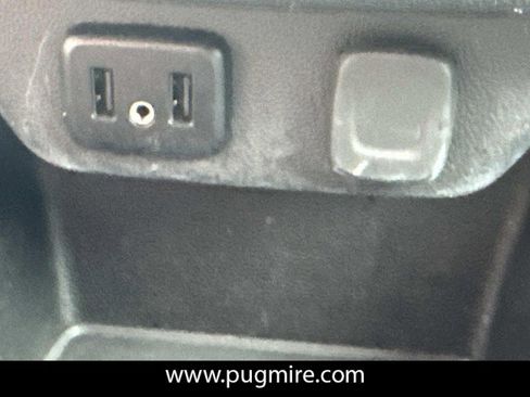 Used 2019 Chevrolet Traverse LT w/ LT Premium Package image 32