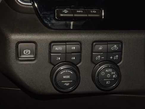 Used 2024 Chevrolet Silverado 2500 High Country w/ Technology Package AWD/4WD image 41