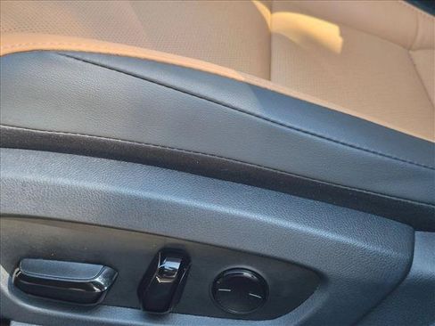 Used 2024 Lexus ES 250 w/ Premium Package AWD/4WD image 4