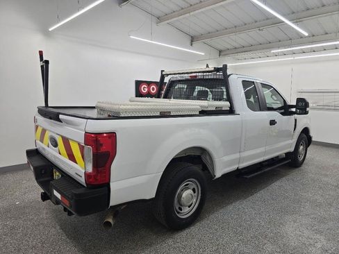 Used 2018 Ford F250 XL w/ Power Equipment Group RWD image 8