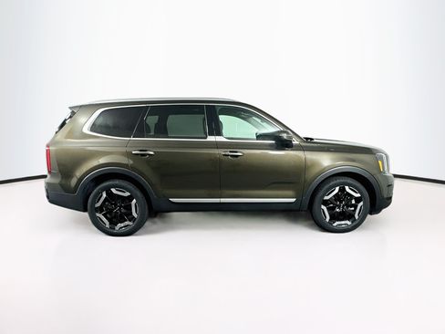 Used 2025 Kia Telluride S FWD image 10