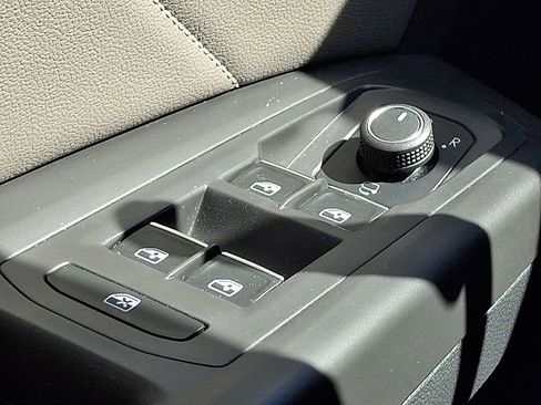 Used 2022 Volkswagen Atlas SEL Premium image 27