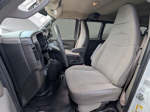 Used 2023 Chevrolet Express 3500 LS image 4