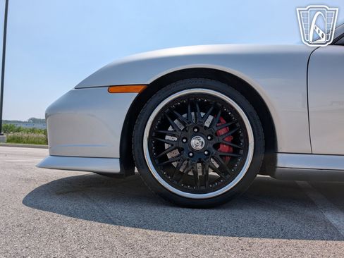 Used 2004 Porsche 911 Carrera 4S image 27