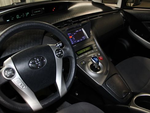 Used 2013 Toyota Prius Three FWD image 18
