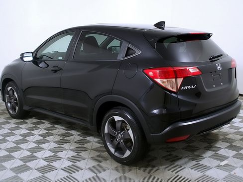 Used 2018 Honda HR-V EX image 9