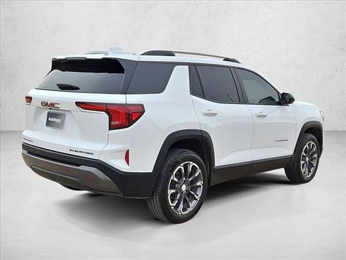 Used 2026 GMC Terrain Elevation w/ Elevation Premium Package image 5