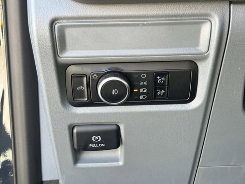 Used 2024 Ford F150 XLT image 27