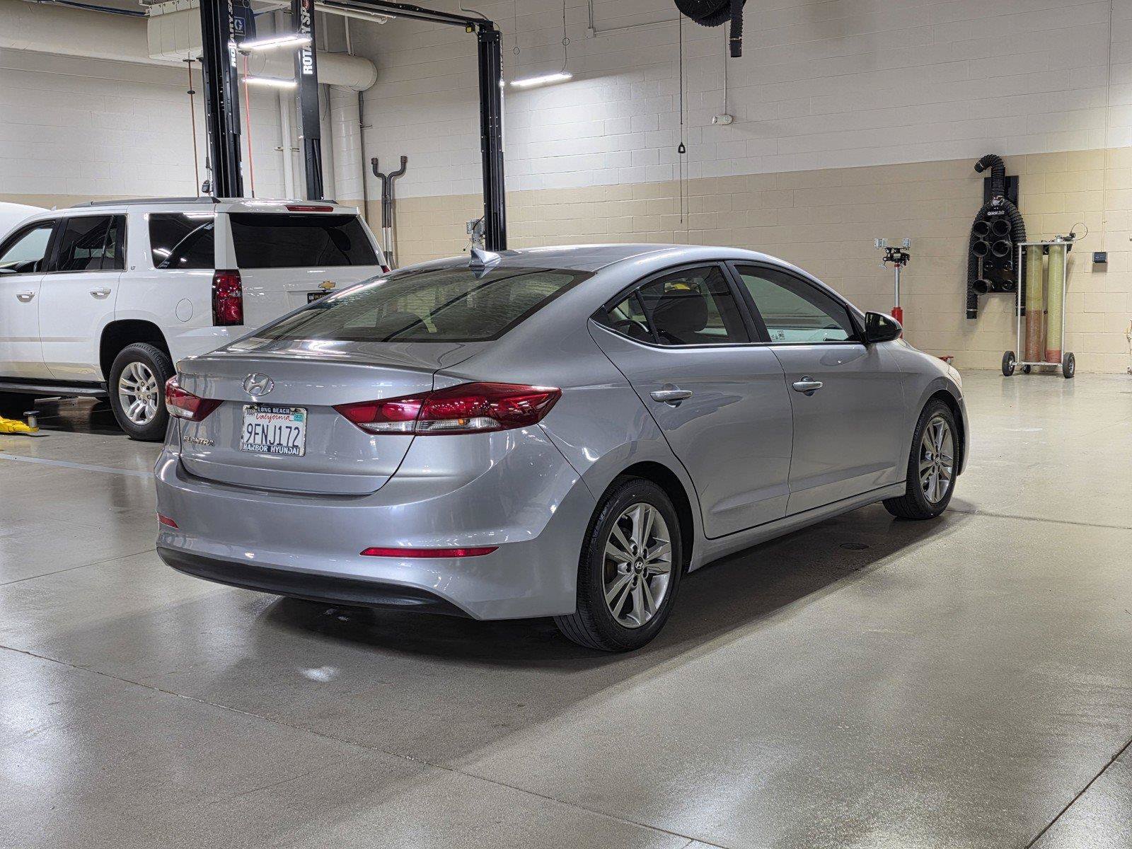 Used 2017 Hyundai Elantra SE FWD image 7