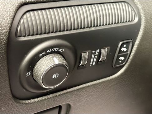 Used 2022 Jeep Wagoneer Series II image 10