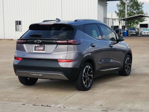 Used 2022 Chevrolet Bolt EUV Premier FWD image 5