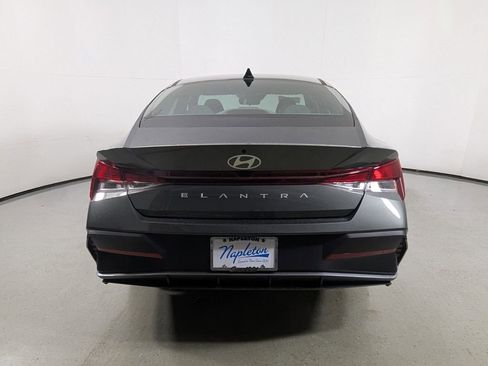 New 2026 Hyundai Elantra SE image 6