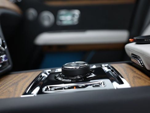 New 2025 Rolls-Royce Ghost image 25