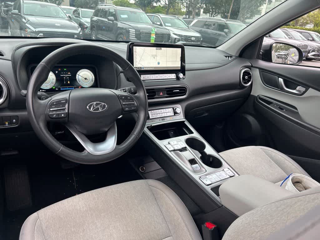Used 2023 Hyundai Kona SEL FWD image 6