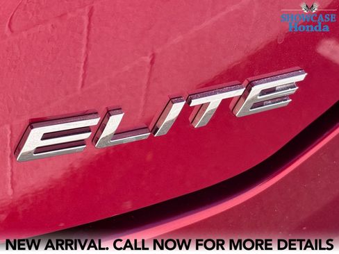 Used 2025 Honda Pilot Elite image 13