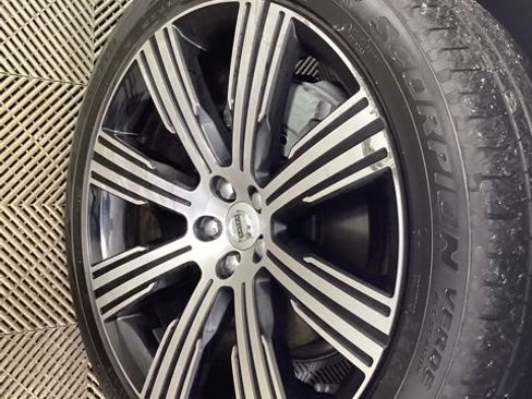 Used 2022 Volvo XC90 T6 Inscription w/ Advanced Package image 9