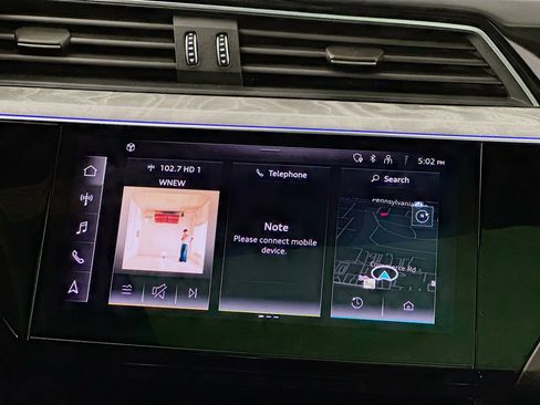 Used 2024 Audi Q8 e-tron Prestige w/ Prestige Package image 12