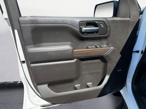 Used 2020 Chevrolet Silverado 1500 LT Trail Boss image 14