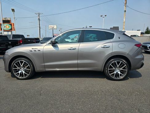 Used 2022 Maserati Levante Modena AWD/4WD image 9