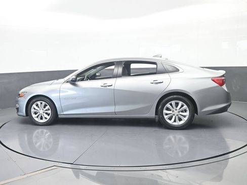 Used 2025 Chevrolet Malibu LT FWD image 3