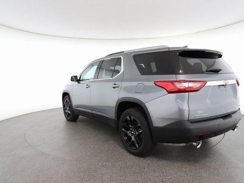 Used 2018 Chevrolet Traverse LT image 11