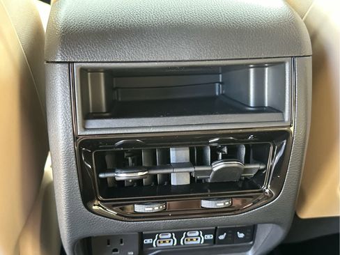 New 2025 Jeep Grand Cherokee Limited w/ Trailer Tow Package image 49