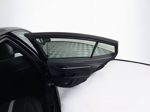 Used 2026 Toyota Camry SE FWD image 29